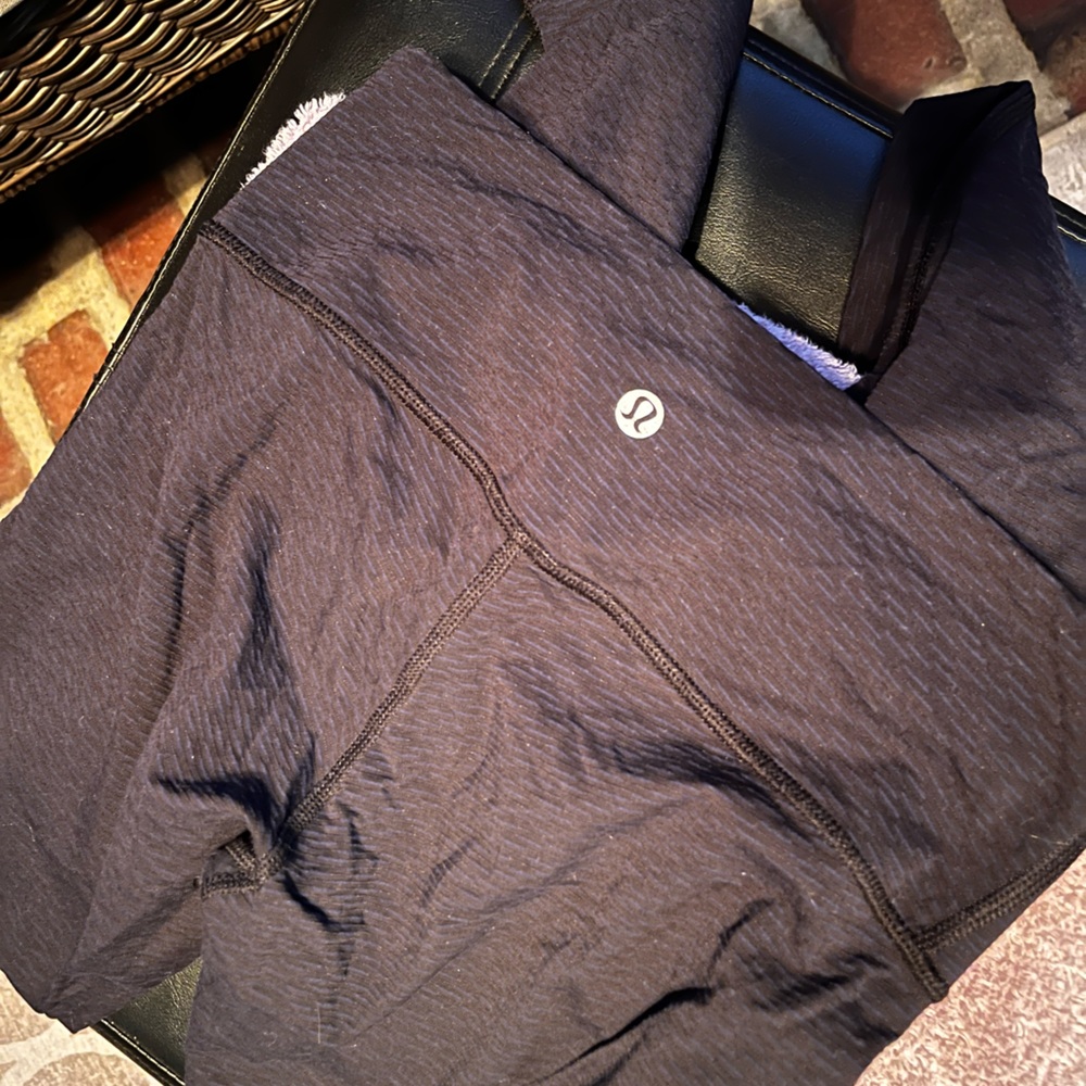 Lululemon black/blue leggings